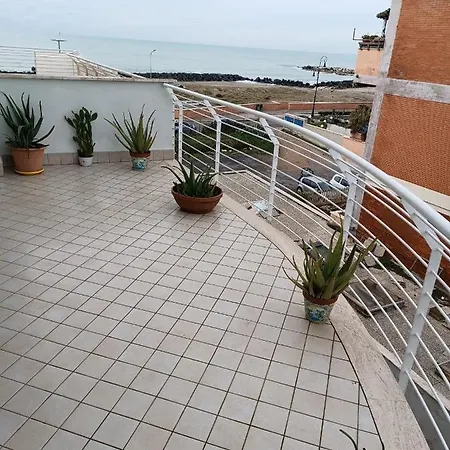 Armareaoverseassuites