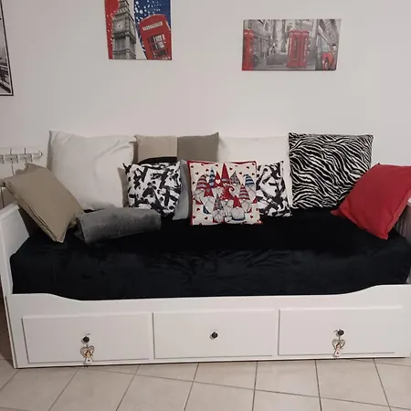 Armareaoverseassuites